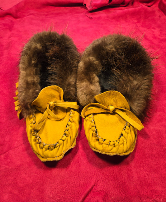 Gold Moccasins Size 7 With Beaver Fur
