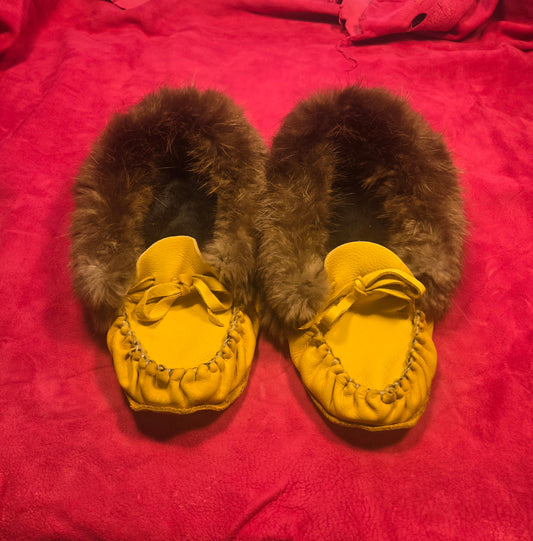 Gold Moccasins Size 9 With Beaver Fur
